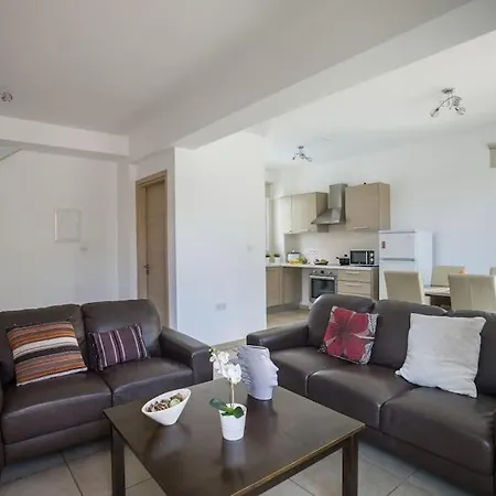 Ekaterina Heights 2 Bdrm Villa *